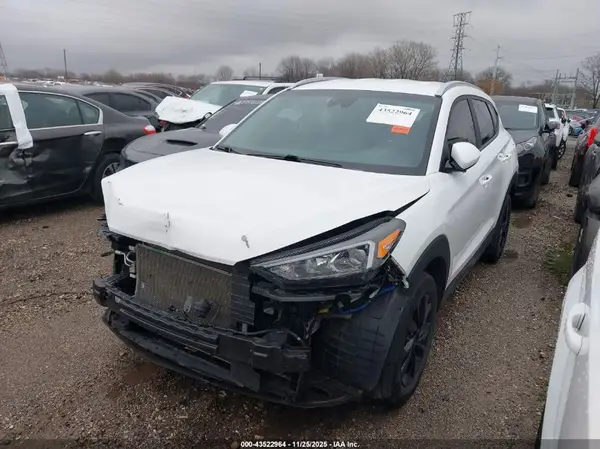 KM8J3CA41LU136418 2020 HYUNDAI TUCSON - Image 2