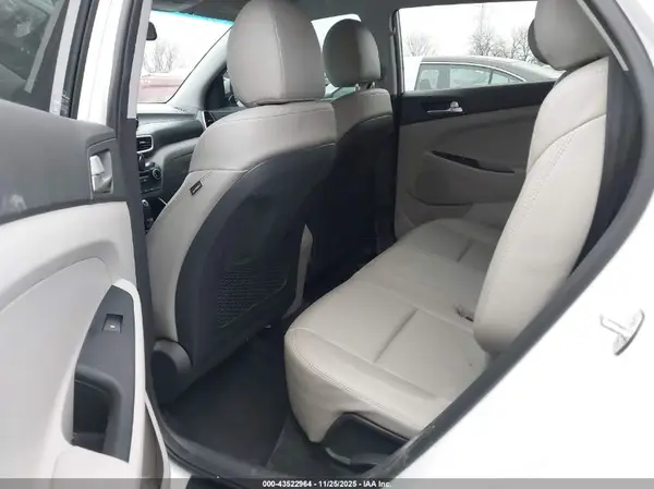 KM8J3CA41LU136418 2020 HYUNDAI TUCSON - Image 8