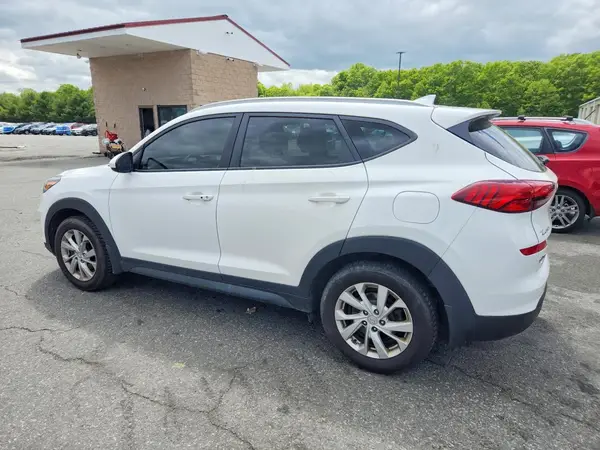 KM8J3CA41LU150657 2020 HYUNDAI TUCSON - Image 2