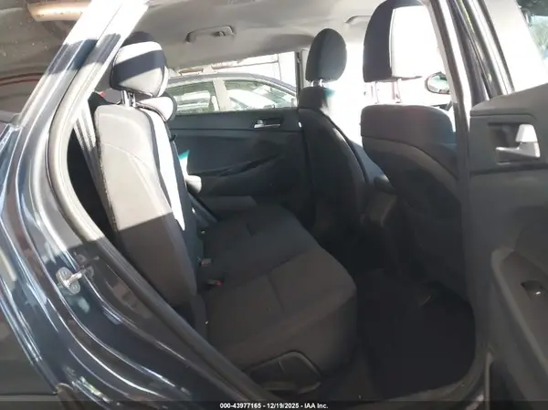 KM8J3CA41LU267655 2020 HYUNDAI TUCSON - Image 8
