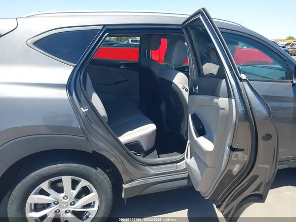KM8J3CA41LU280423 2020 HYUNDAI TUCSON - Image 8