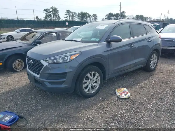 KM8J3CA41MU298275 2021 HYUNDAI TUCSON - Image 2