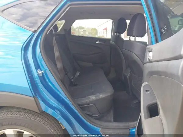 KM8J3CA41MU299250 2021 HYUNDAI TUCSON - Image 8