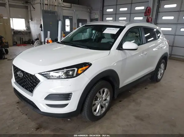 KM8J3CA41MU304382 2021 HYUNDAI TUCSON - Image 2