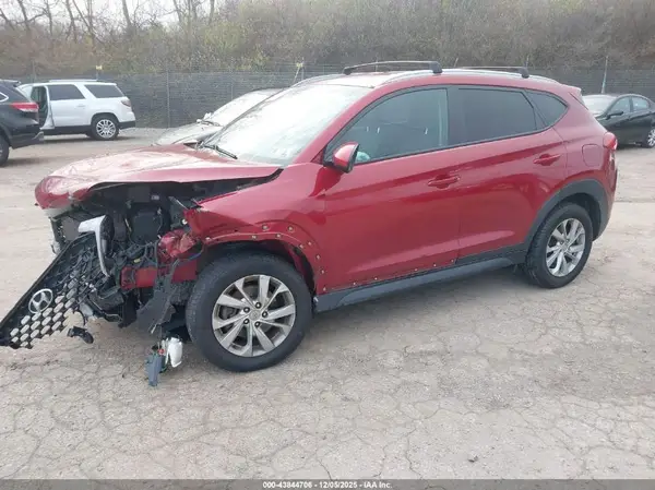KM8J3CA41MU372956 2021 HYUNDAI TUCSON - Image 2