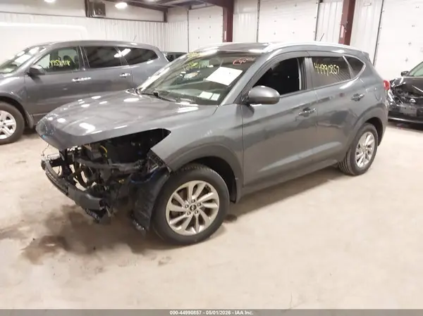 KM8J3CA42GU035328 2016 HYUNDAI TUCSON - Image 2