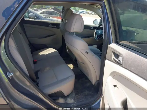 KM8J3CA42GU037130 2016 HYUNDAI TUCSON - Image 8