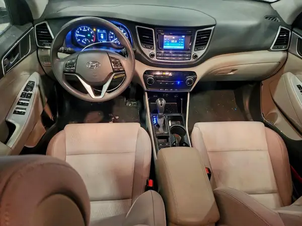 KM8J3CA42GU040092 2016 HYUNDAI TUCSON - Image 8