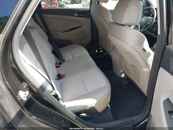 KM8J3CA42GU060116 2016 HYUNDAI TUCSON - Image 8