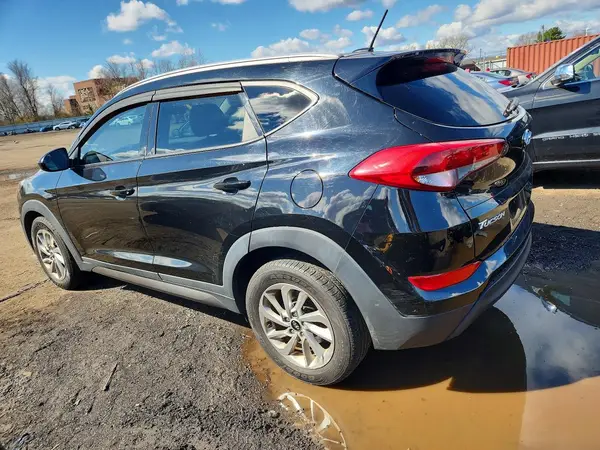 KM8J3CA42GU066935 2016 HYUNDAI TUCSON - Image 2