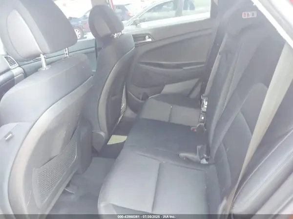 KM8J3CA42GU075876 2016 HYUNDAI TUCSON - Image 8