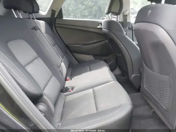 KM8J3CA42GU076056 2016 HYUNDAI TUCSON - Image 8