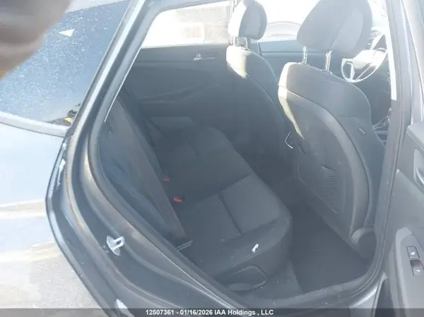 KM8J3CA42GU081371 2016 HYUNDAI TUCSON - Image 8