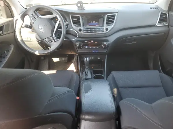 KM8J3CA42GU090815 2016 HYUNDAI TUCSON - Image 8