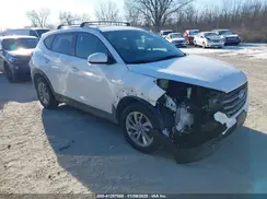 KM8J3CA42GU092788 2016 HYUNDAI TUCSON