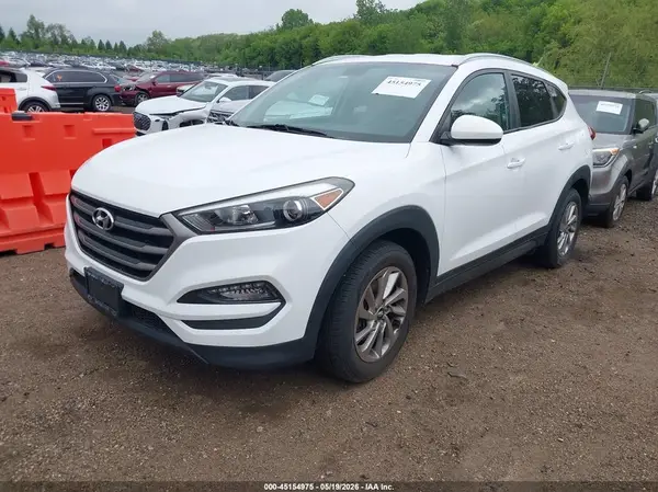 KM8J3CA42GU101456 2016 HYUNDAI TUCSON - Image 2