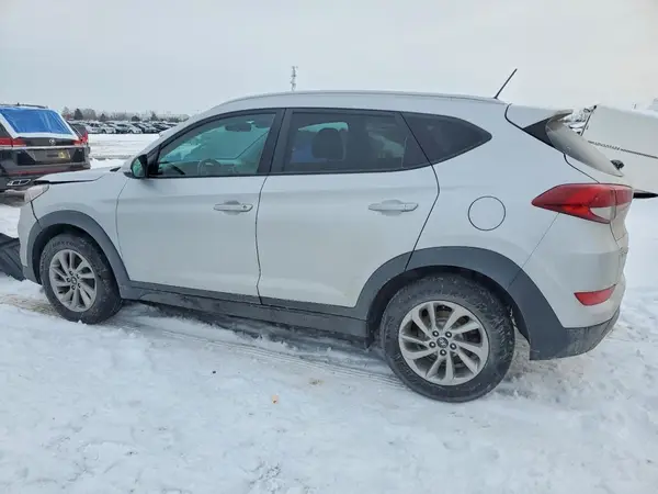 KM8J3CA42GU112005 2016 HYUNDAI TUCSON - Image 2