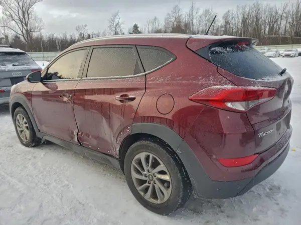 KM8J3CA42GU126924 2016 HYUNDAI TUCSON - Image 2