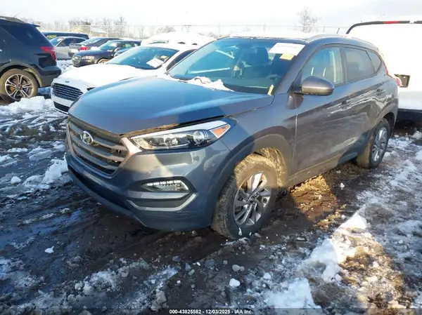 KM8J3CA42GU127667 2016 HYUNDAI TUCSON - Image 2