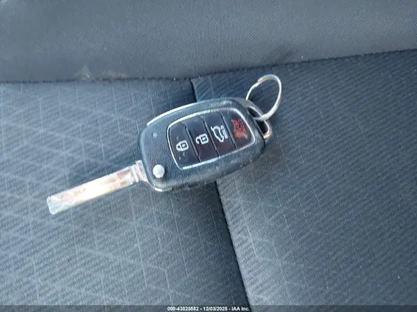 KM8J3CA42GU127667 2016 HYUNDAI TUCSON - Image 8