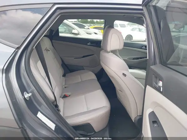 KM8J3CA42GU130374 2016 HYUNDAI TUCSON - Image 8