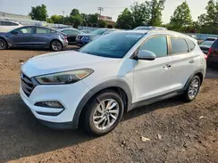 KM8J3CA42GU133145 2016 HYUNDAI TUCSON