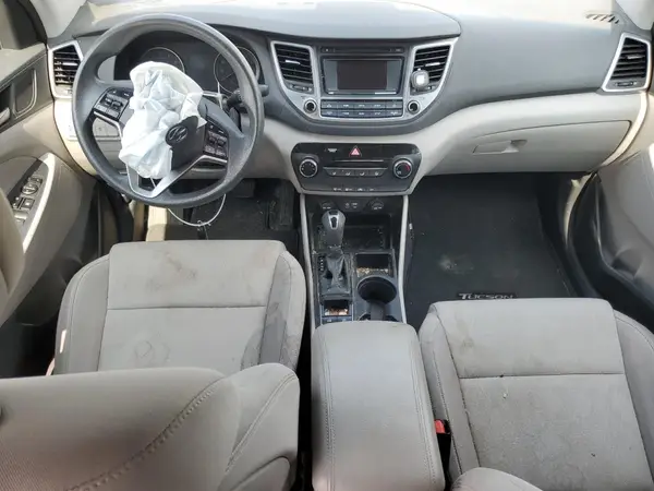 KM8J3CA42GU181079 2016 HYUNDAI TUCSON - Image 8