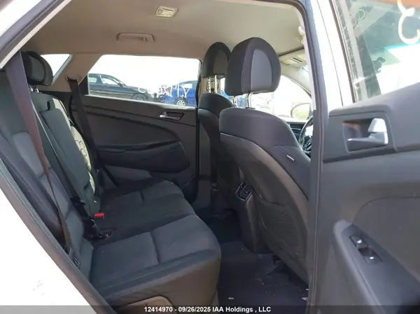 KM8J3CA42GU192003 2016 HYUNDAI TUCSON - Image 8