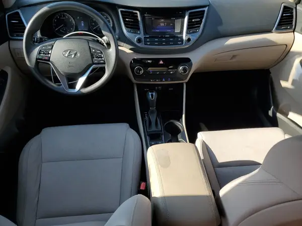 KM8J3CA42GU203503 2016 HYUNDAI TUCSON - Image 8