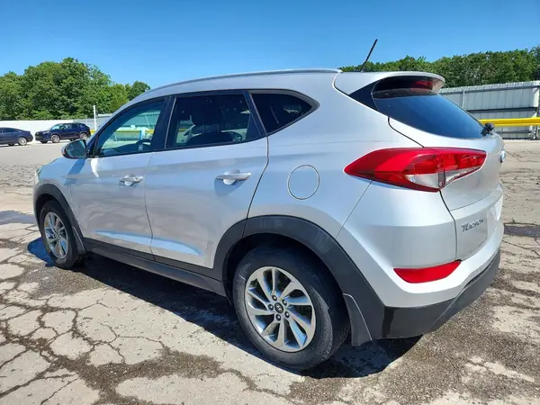 KM8J3CA42GU222973 2016 HYUNDAI TUCSON - Image 2