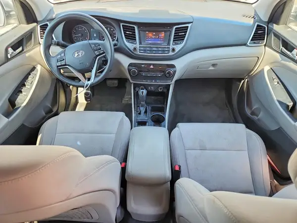 KM8J3CA42GU222973 2016 HYUNDAI TUCSON - Image 8