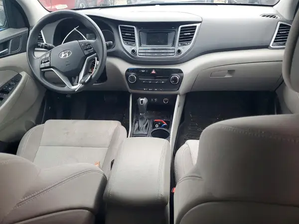 KM8J3CA42GU229289 2016 HYUNDAI TUCSON - Image 8