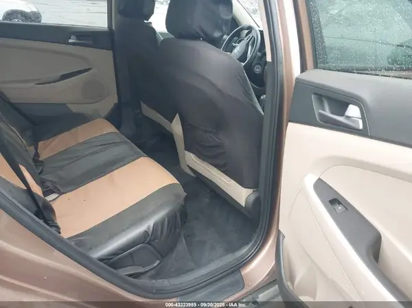 KM8J3CA42GU230619 2016 HYUNDAI TUCSON - Image 8