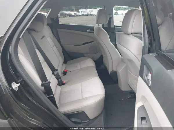 KM8J3CA42GU248070 2016 HYUNDAI TUCSON - Image 8