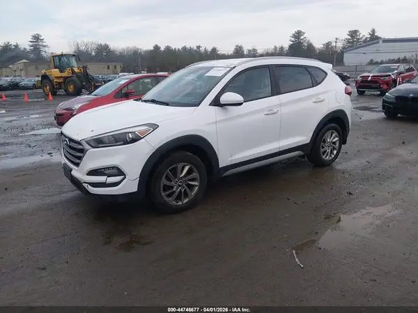 KM8J3CA42HU291731 2017 HYUNDAI TUCSON - Image 2