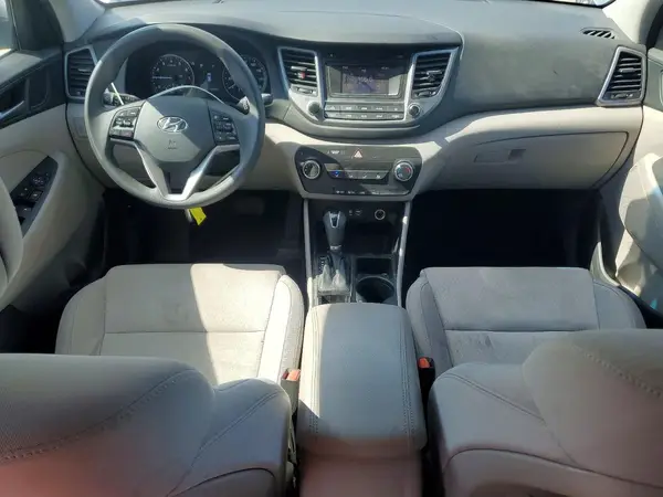 KM8J3CA42HU293589 2017 HYUNDAI TUCSON - Image 8