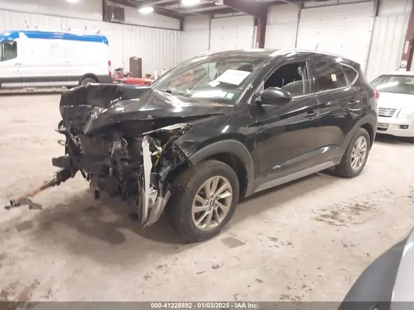 KM8J3CA42HU293608 2017 HYUNDAI TUCSON - Image 2