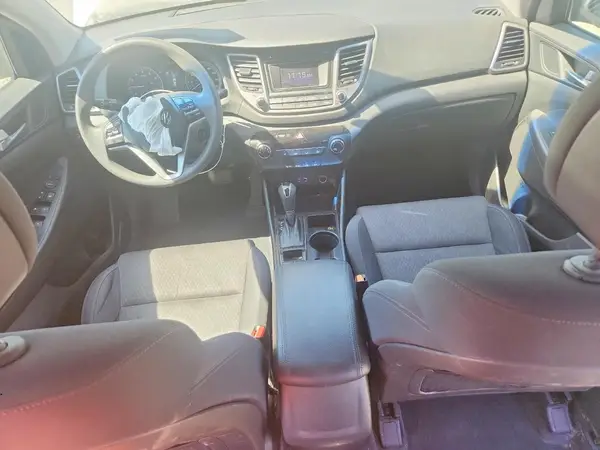 KM8J3CA42HU296718 2017 HYUNDAI TUCSON - Image 8