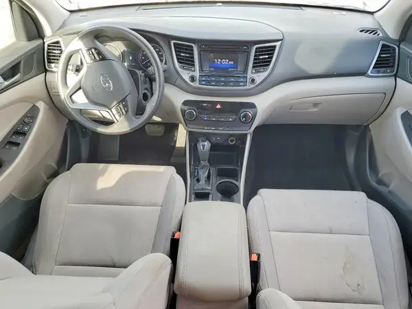 KM8J3CA42HU296945 2017 HYUNDAI TUCSON - Image 8