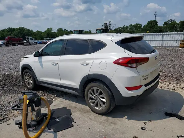 KM8J3CA42HU297660 2017 HYUNDAI TUCSON - Image 2