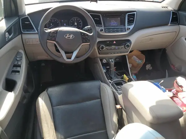 KM8J3CA42HU299442 2017 HYUNDAI TUCSON - Image 8