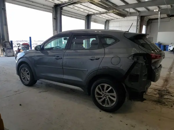 KM8J3CA42HU334075 2017 HYUNDAI TUCSON - Image 2