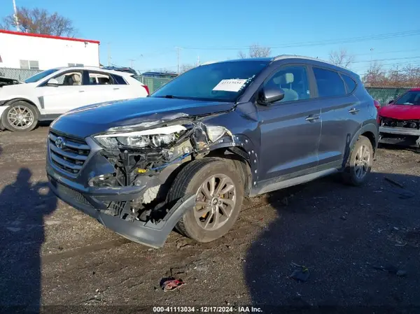 KM8J3CA42HU338434 2017 HYUNDAI TUCSON - Image 2