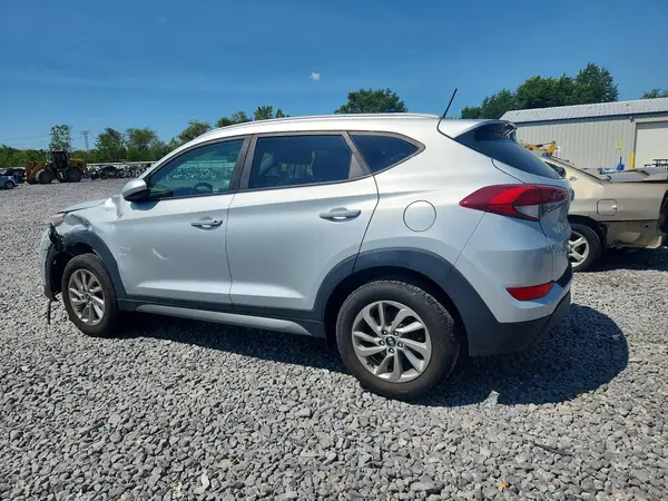 KM8J3CA42HU348932 2017 HYUNDAI TUCSON - Image 2