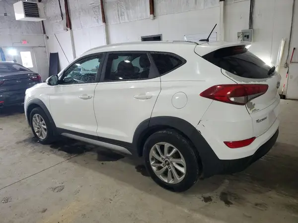 KM8J3CA42HU371787 2017 HYUNDAI TUCSON - Image 2