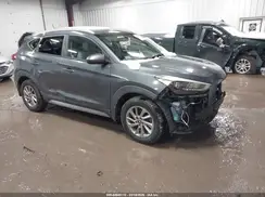 KM8J3CA42HU385205 2017 HYUNDAI TUCSON