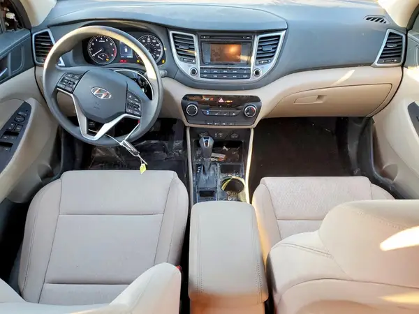 KM8J3CA42HU387049 2017 HYUNDAI TUCSON - Image 8