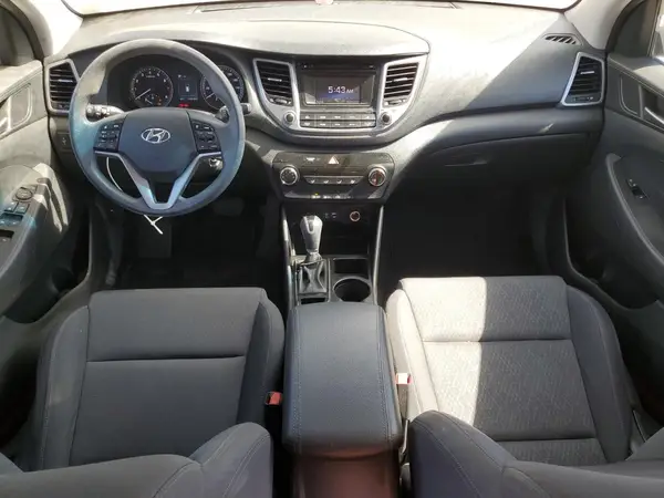 KM8J3CA42HU387925 2017 HYUNDAI TUCSON - Image 8