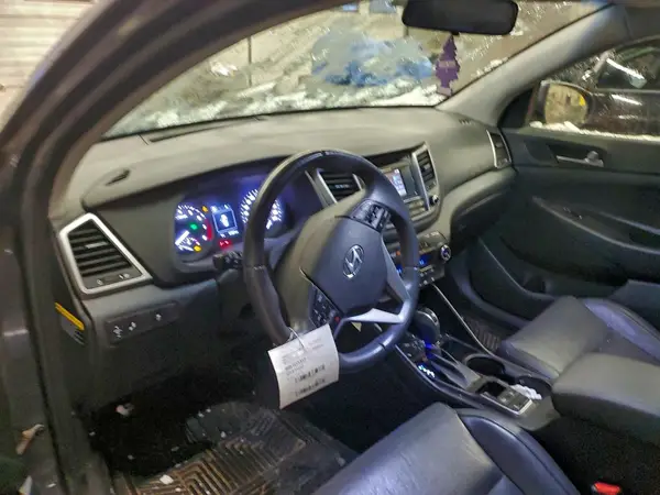KM8J3CA42HU389772 2017 HYUNDAI TUCSON - Image 8