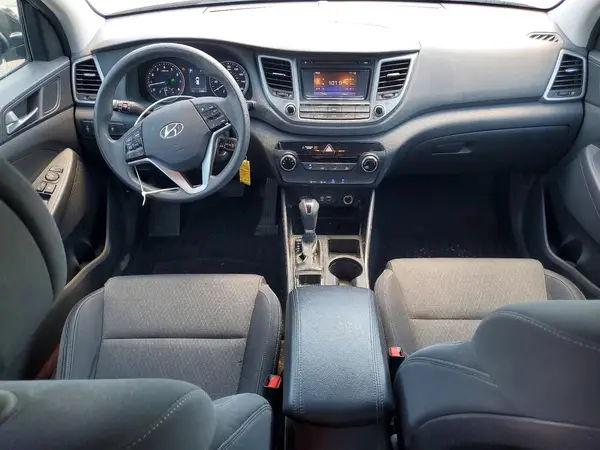 KM8J3CA42HU392557 2017 HYUNDAI TUCSON - Image 8